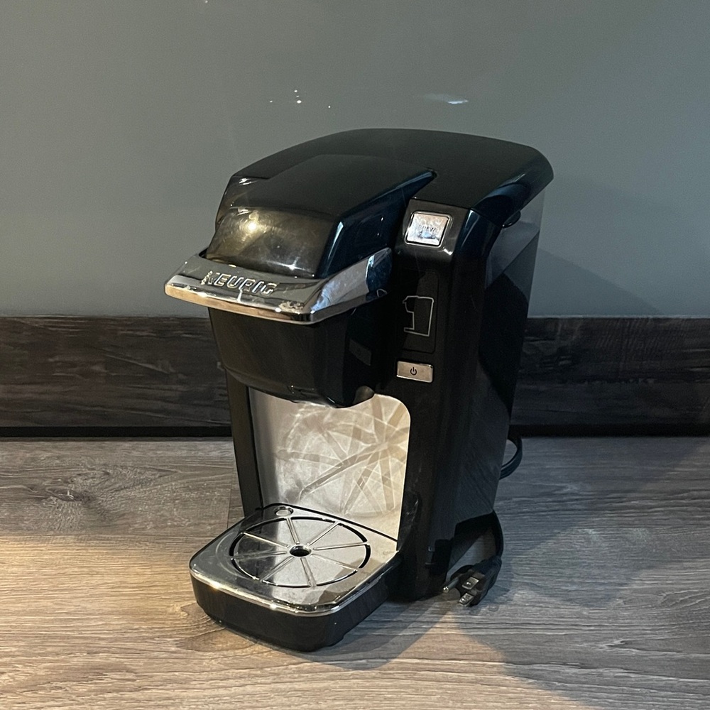 Keurig K10 Single Serve K-Cup Pod Coffee Maker Brews